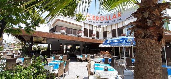 Side Erollar Restaurant